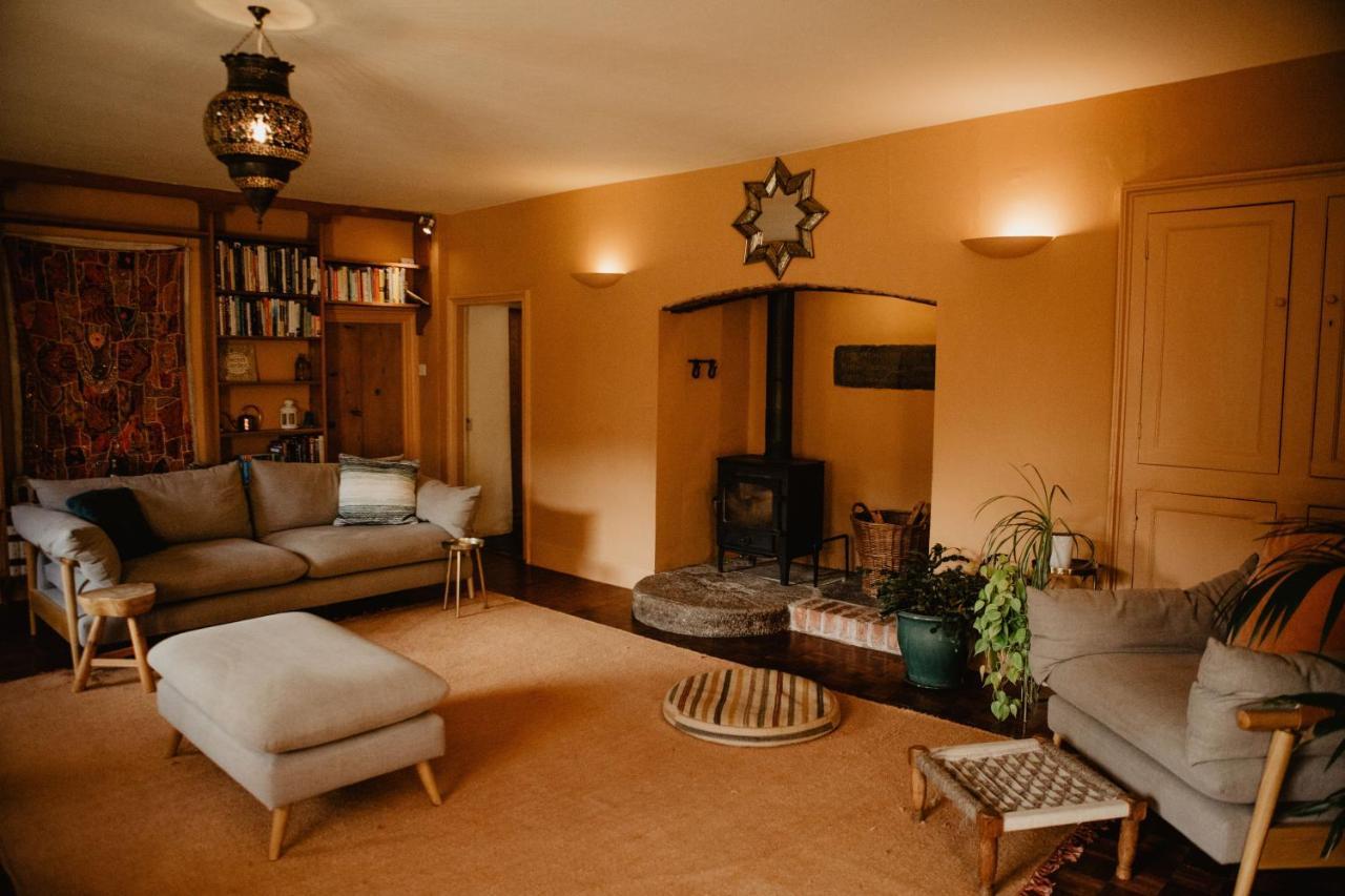 Holwell Holistic Retreat Bed & Breakfast Barnstaple Exterior photo